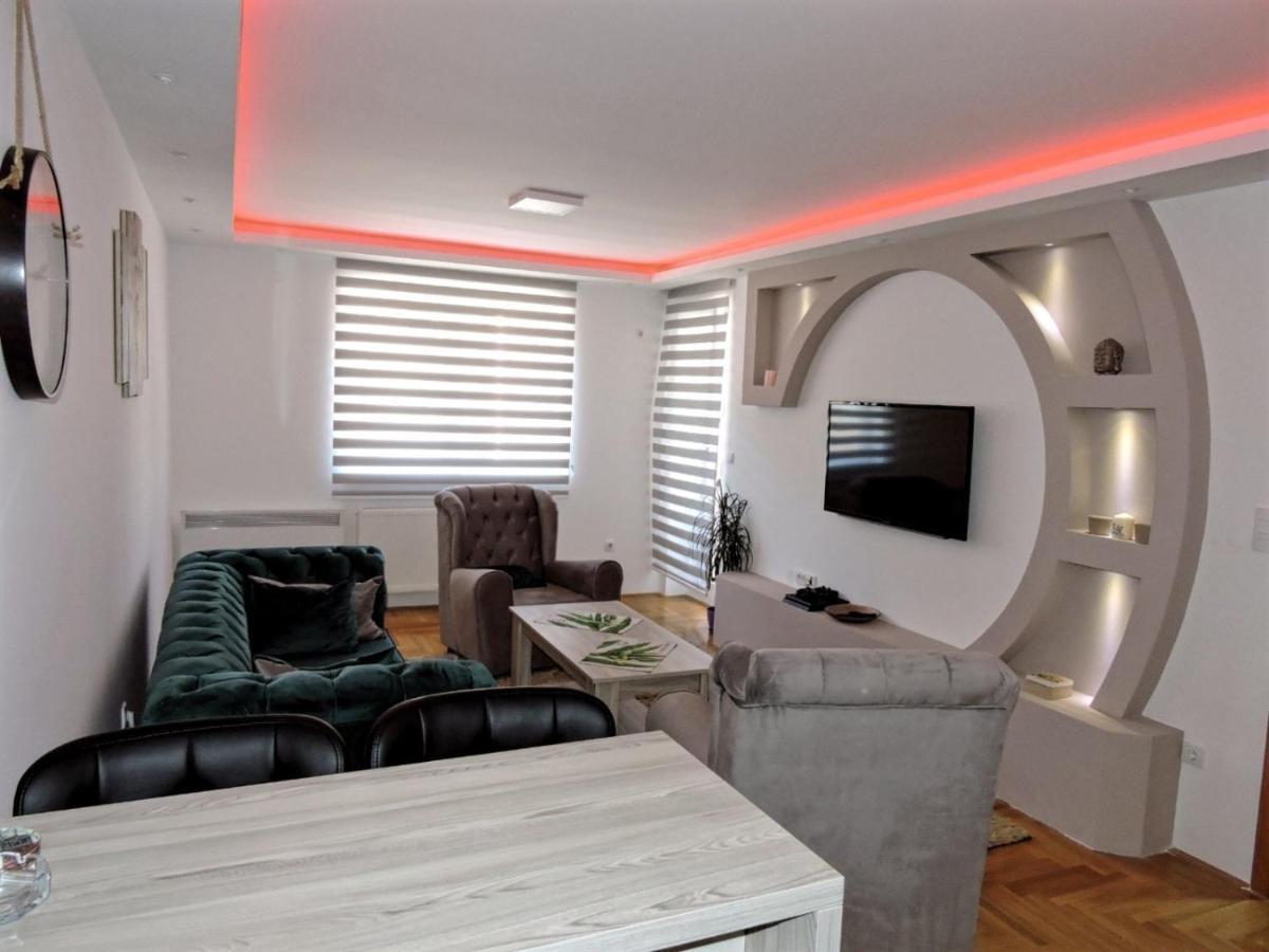 Apartamento Apartman Lux S&V 1 Lukavica Istocno Sarajevo Hilandarska Centar Exterior foto